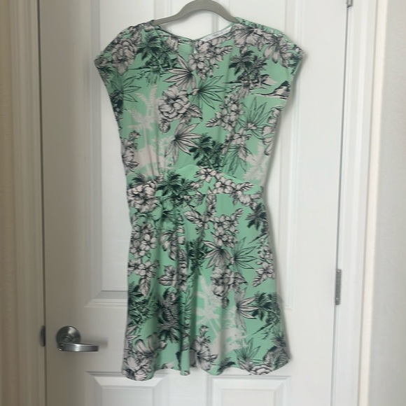 Zara Dresses & Skirts - Zara Mint Green Floral Mini Dress